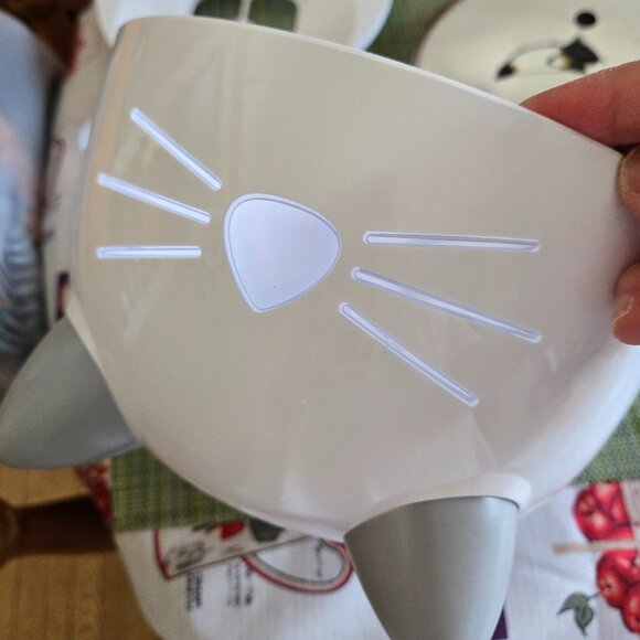 Catit Pixi Water Fountain (drinking fountain) - Picture 7 of 8